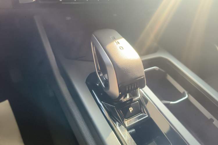 Used Geely Auto Haoyue L 2024 2.0T DCT Flagship Version Gear Lever