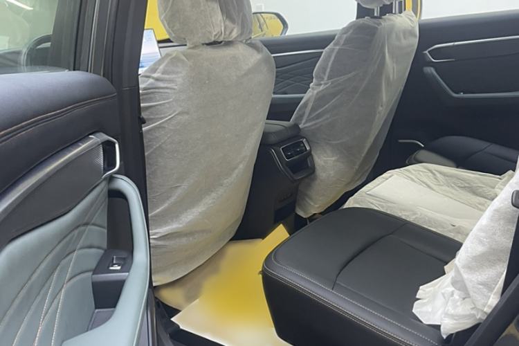 Used Geely Auto Haoyue L 2024 2.0T DCT Prestige Version Interior 3