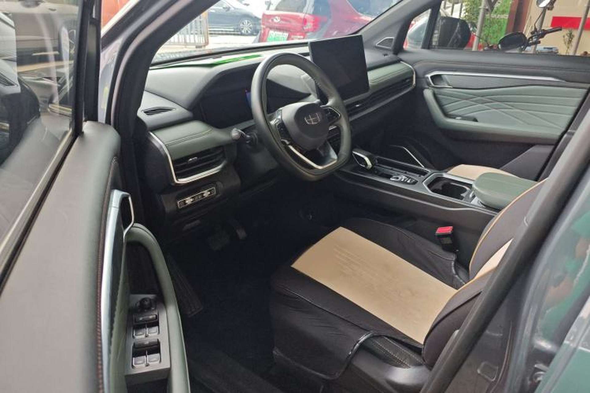Used Geely Auto Haoyue L 2024 2.0T DCT Prestige Version Left Front Seat