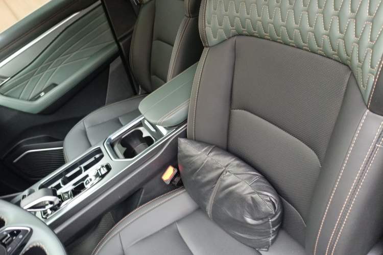 Used Geely Auto Haoyue L 2024 2.0T DCT Prestige Version Left Front Seat