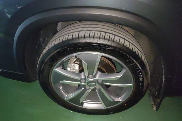 Used Geely Auto Haoyue L 2024 2.0T DCT Prestige Version Left Front Wheel Hub