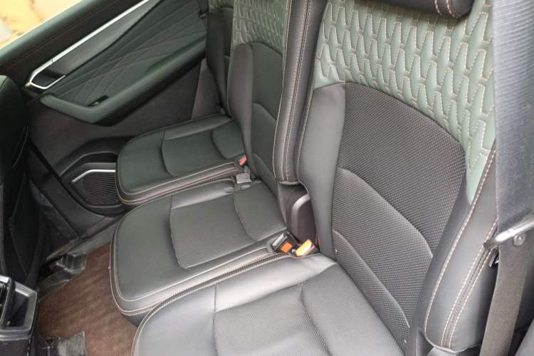 Used Geely Auto Haoyue L 2024 2.0T DCT Prestige Version Left Rear Seat