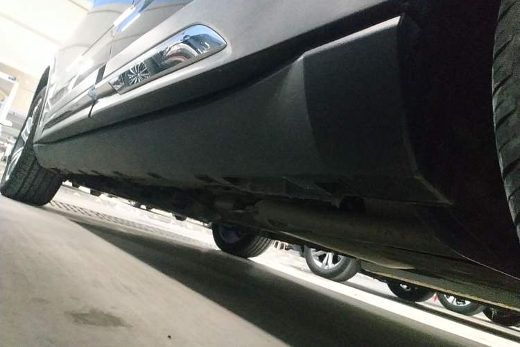 Used Geely Auto Haoyue L 2024 2.0T DCT Flagship Version Left Side Sill