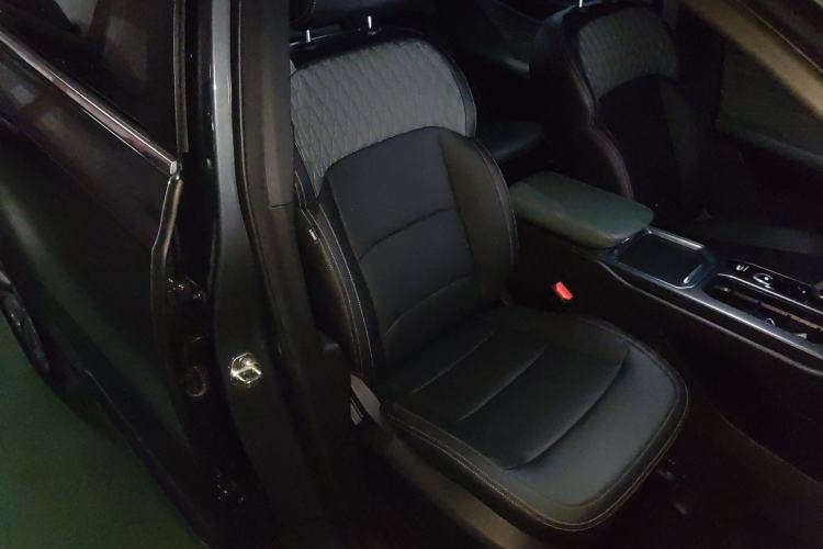 Used Geely Auto Haoyue L 2024 2.0T DCT Prestige Version Right Front Seat