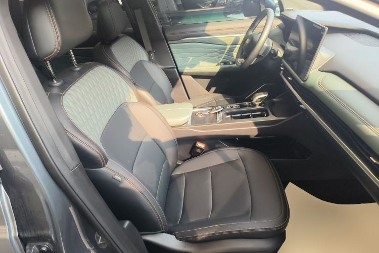 Used Geely Auto Haoyue L 2024 2.0T DCT Flagship Version Right Front Seat