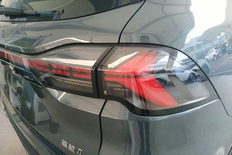 Used Geely Auto Haoyue L 2024 2.0T DCT Flagship Version Right Rear Taillight