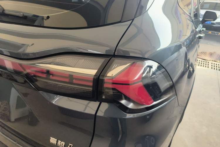 Used Geely Auto Haoyue L 2024 2.0T DCT Flagship Version Right Rear Taillight