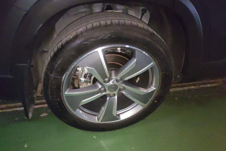 Used Geely Auto Haoyue L 2024 2.0T DCT Prestige Version Right Rear Wheel Hub