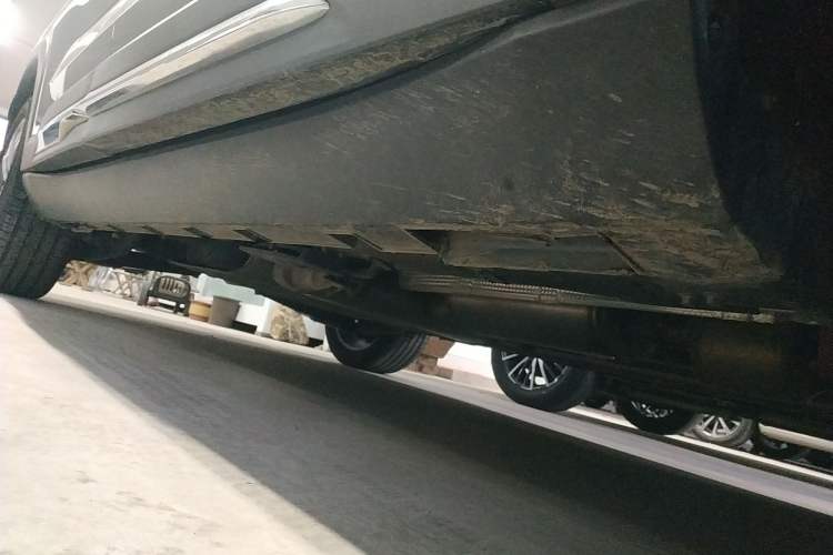 Used Geely Auto Haoyue L 2024 2.0T DCT Flagship Version Right Side Sill