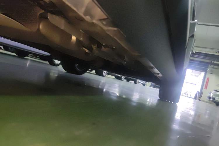 Used Geely Auto Haoyue L 2024 2.0T DCT Prestige Version Right Side Sill