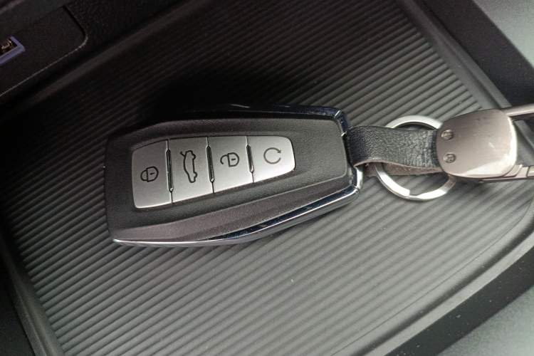 Used Geely Auto Haoyue L 2024 2.0T DCT Prestige Version Vehicle Key