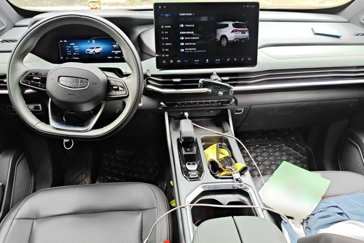 Used Geely Auto Haoyue L 2024 2.0T DCT Prestige Version Center Console