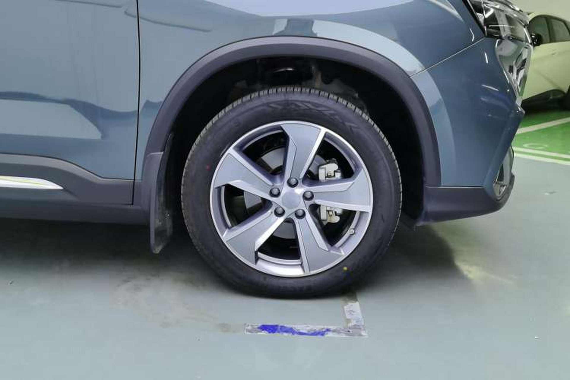 Used Geely Auto Haoyue L 2024 2.0T DCT Prestige Version Left Rear Wheel Hub