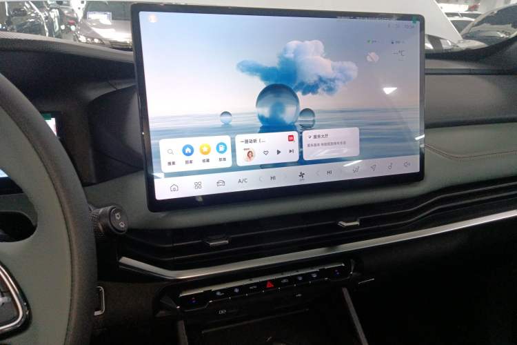 Used Geely Auto Haoyue L 2024 2.0T DCT Prestige Version Audio And AC Panel