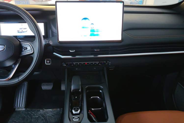 Used Geely Auto Haoyue L 2024 2.0T DCT Flagship Version Audio And AC Panel