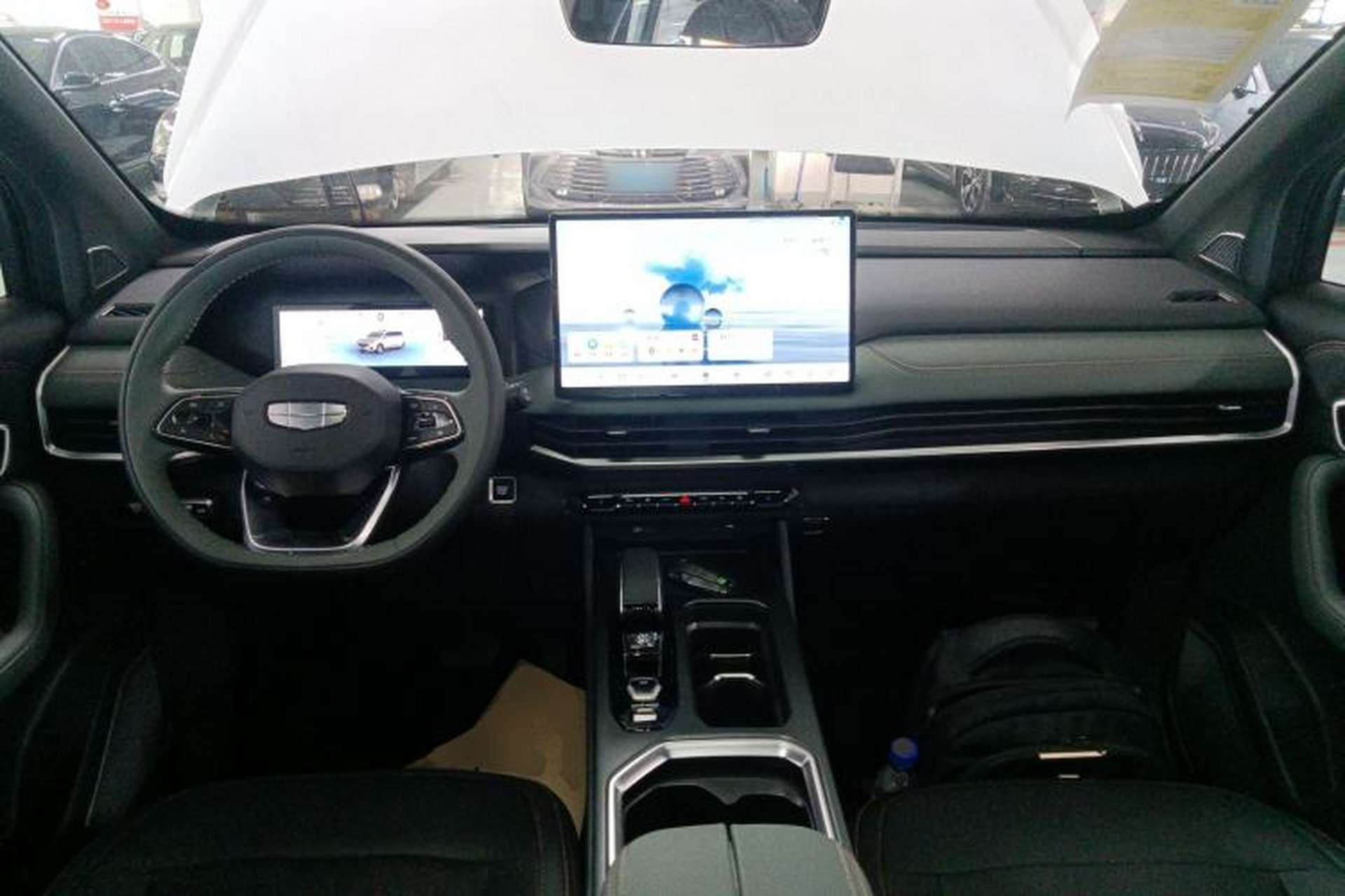 Used Geely Auto Haoyue L 2024 2.0T DCT Prestige Version Center Console