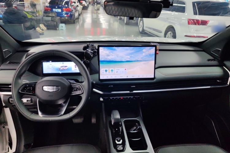 Used Geely Auto Haoyue L 2024 2.0T DCT Prestige Version Center Console