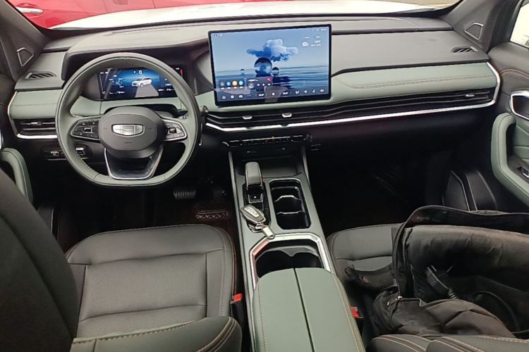 Used Geely Auto Haoyue L 2024 2.0T DCT Prestige Version Center Console