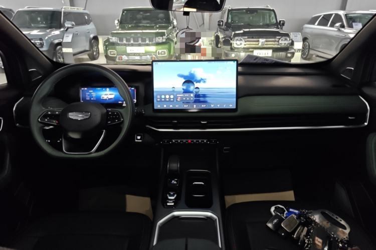 Used Geely Auto Haoyue L 2024 2.0T DCT Prestige Version Center Console