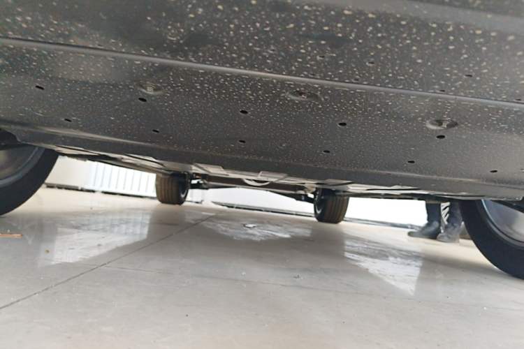 Used Geely Auto Haoyue L 2024 2.0T DCT Prestige Version Chassis Front