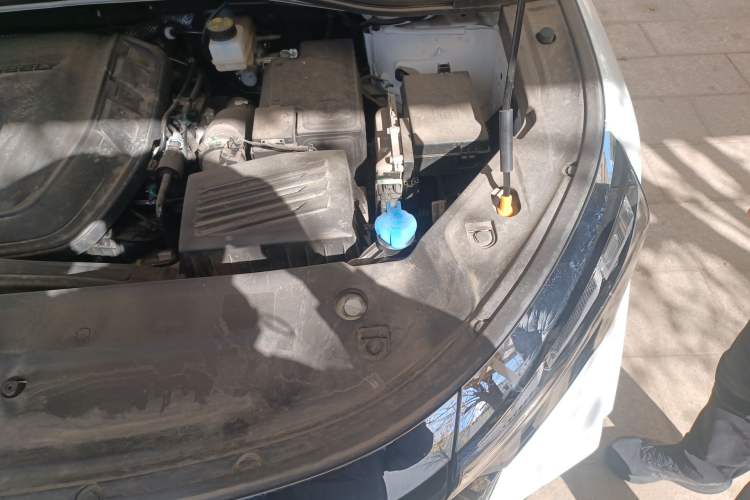 Used Geely Auto Haoyue L 2024 2.0T DCT Prestige Version Engine Bay Left