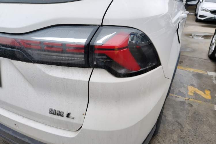 Used Geely Auto Haoyue L 2024 2.0T DCT Prestige Version Exterior 3