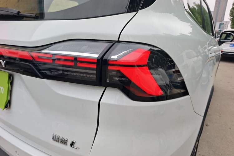 Used Geely Auto Haoyue L 2024 2.0T DCT Prestige Version Exterior 3