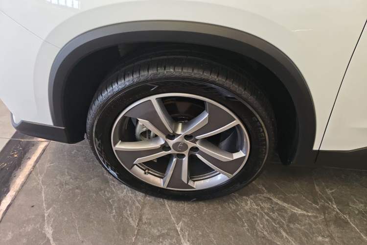 Used Geely Auto Haoyue L 2024 2.0T DCT Prestige Version Exterior 4