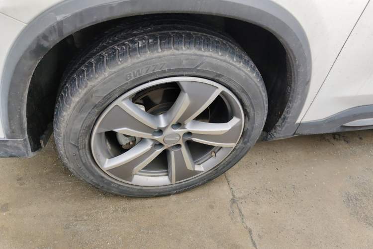 Used Geely Auto Haoyue L 2024 2.0T DCT Prestige Version Exterior 4