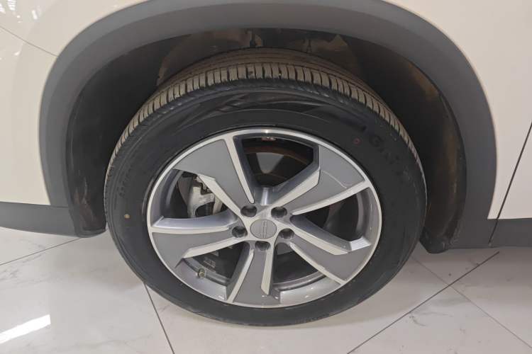 Used Geely Auto Haoyue L 2024 2.0T DCT Flagship Version Exterior 4
