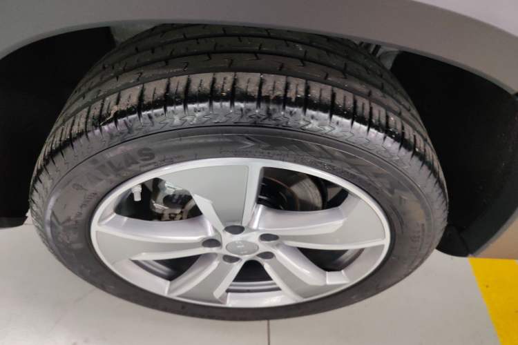 Used Geely Auto Haoyue L 2024 2.0T DCT Prestige Version Exterior 5