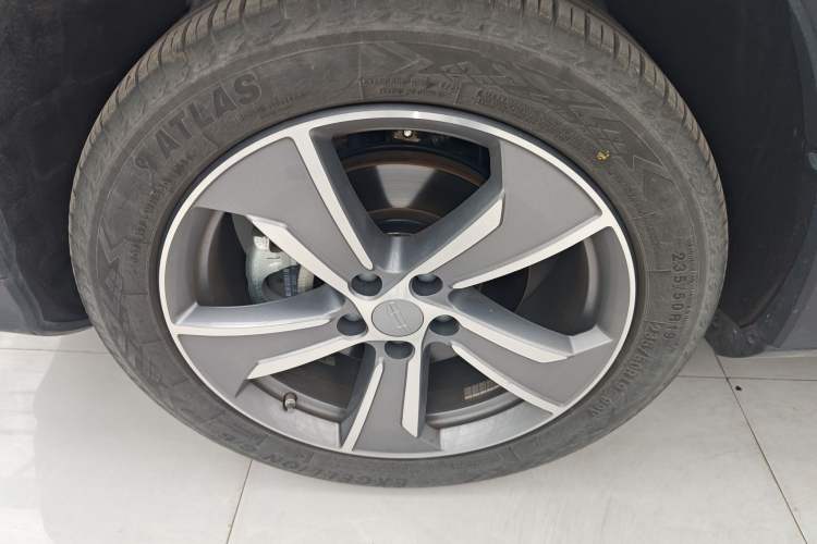 Used Geely Auto Haoyue L 2024 2.0T DCT Prestige Version Exterior 7