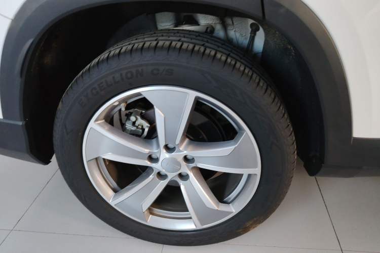 Used Geely Auto Haoyue L 2024 2.0T DCT Flagship Version Exterior 8