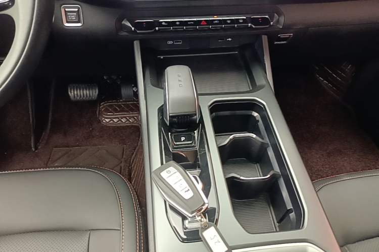 Used Geely Auto Haoyue L 2024 2.0T DCT Prestige Version Gear Lever