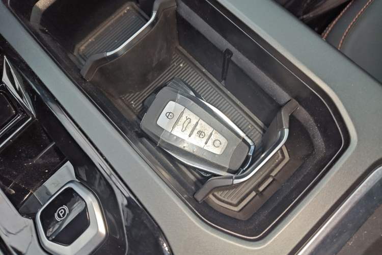 Used Geely Auto Haoyue L 2024 2.0T DCT Prestige Version Interior 1
