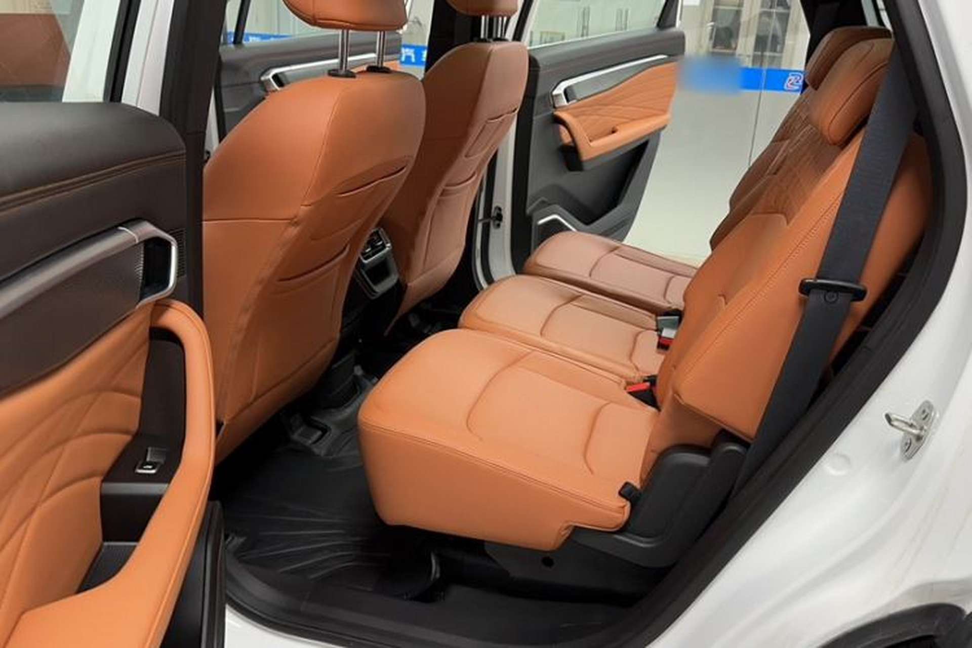 Used Geely Auto Haoyue L 2024 2.0T DCT Flagship Version Interior 1