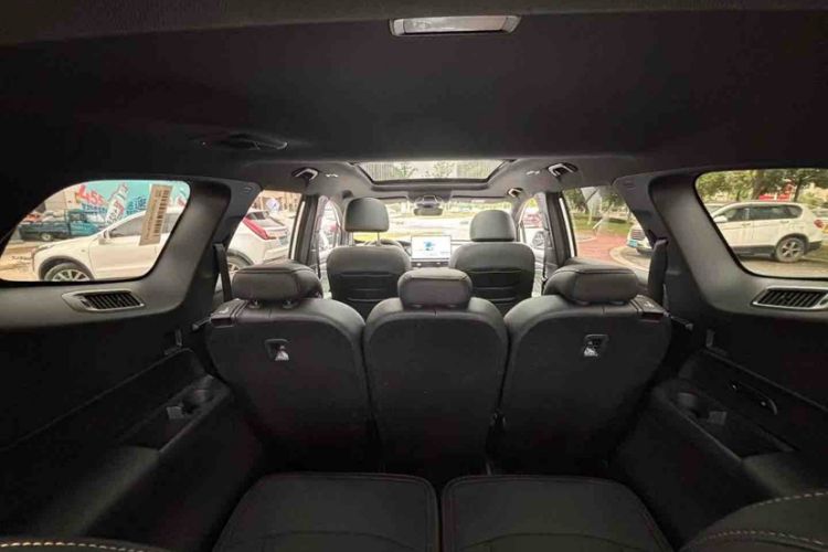 Used Geely Auto Haoyue L 2024 2.0T DCT Prestige Version Interior 4