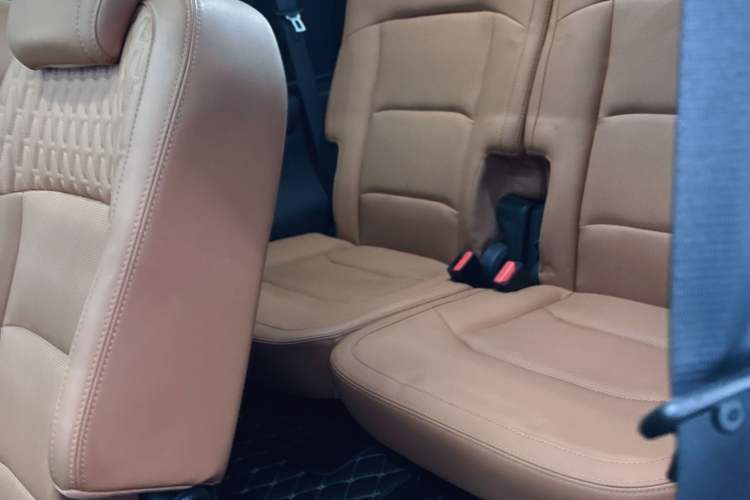 Used Geely Auto Haoyue L 2024 2.0T DCT Flagship Version Interior 5