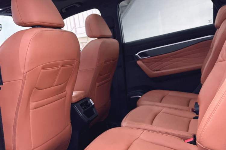 Used Geely Auto Haoyue L 2024 2.0T DCT Flagship Version Interior 6