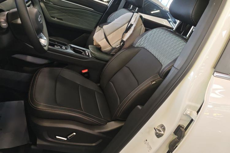 Used Geely Auto Haoyue L 2024 2.0T DCT Prestige Version Left Front Seat