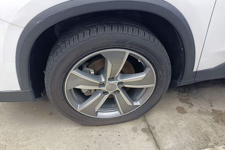 Used Geely Auto Haoyue L 2024 2.0T DCT Prestige Version Left Front Wheel Hub