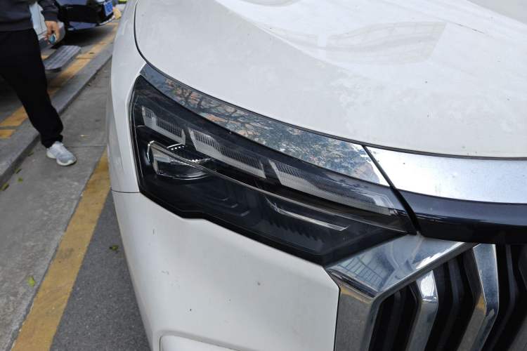 Used Geely Auto Haoyue L 2024 2.0T DCT Prestige Version Right Front Headlight