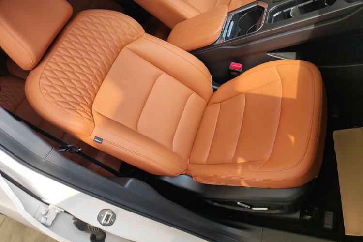 Used Geely Auto Haoyue L 2024 2.0T DCT Flagship Version Right Front Seat