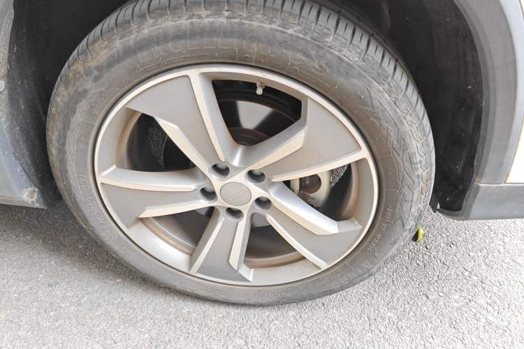 Used Geely Auto Haoyue L 2024 2.0T DCT Prestige Version Right Front Wheel Hub
