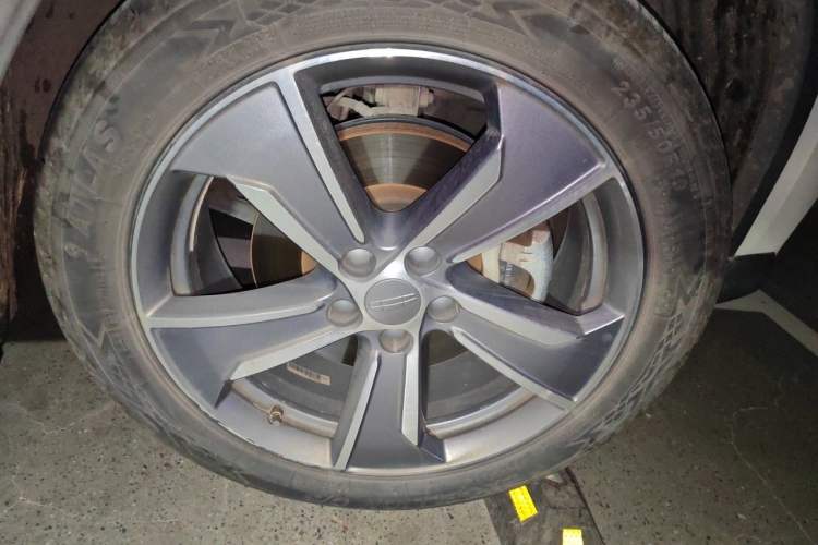 Used Geely Auto Haoyue L 2024 2.0T DCT Luxury Version Right Front Wheel Hub
