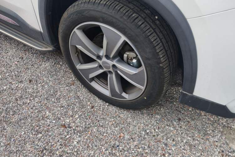 Used Geely Auto Haoyue L 2024 2.0T DCT Flagship Version Right Front Wheel Hub