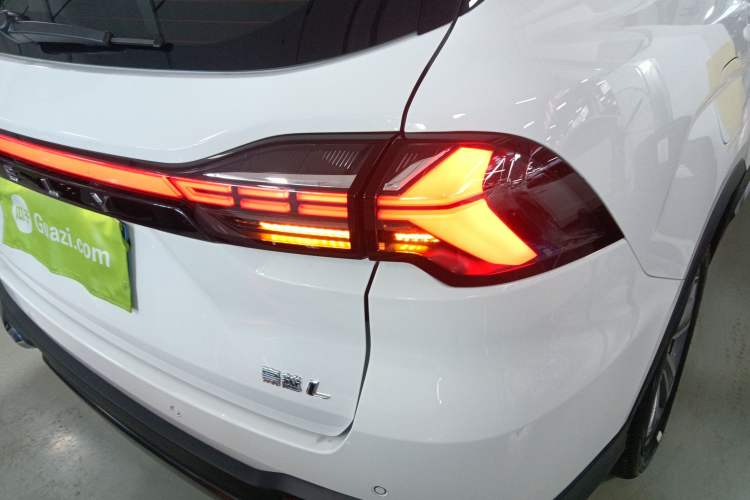 Used Geely Auto Haoyue L 2024 2.0T DCT Prestige Version Right Rear Taillight