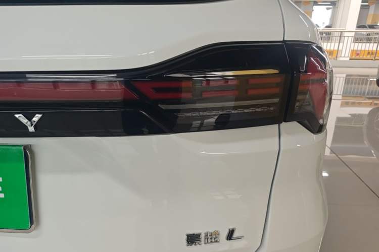 Used Geely Auto Haoyue L 2024 2.0T DCT Prestige Version Right Rear Taillight