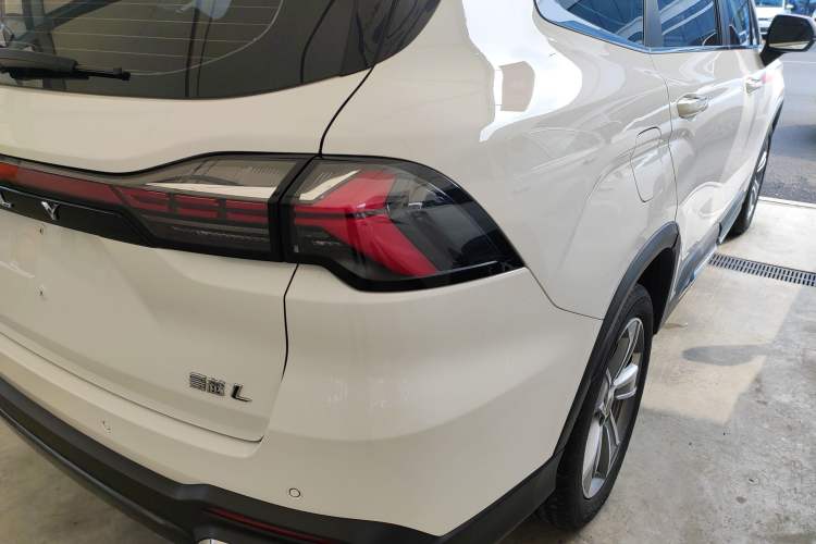Used Geely Auto Haoyue L 2024 2.0T DCT Flagship Version Right Rear Taillight