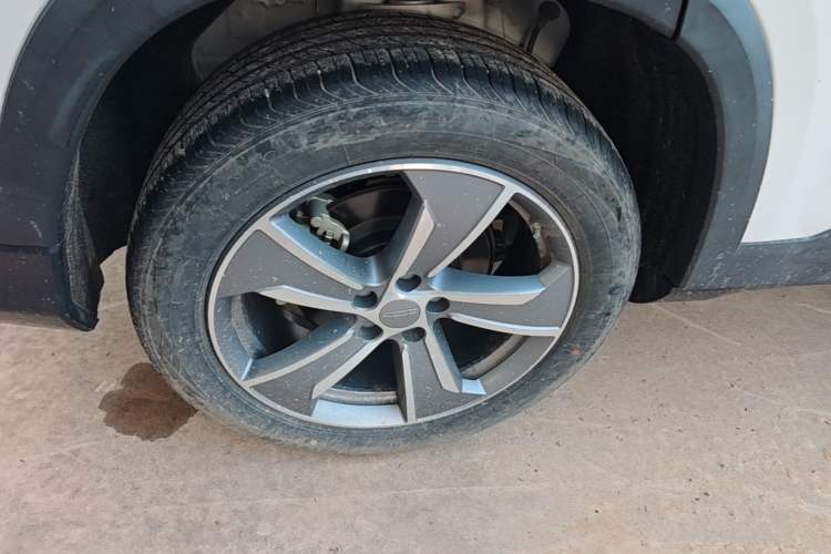 Used Geely Auto Haoyue L 2024 2.0T DCT Flagship Version Right Rear Wheel Hub